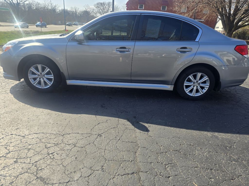 2011 Subaru Legacy Image 8