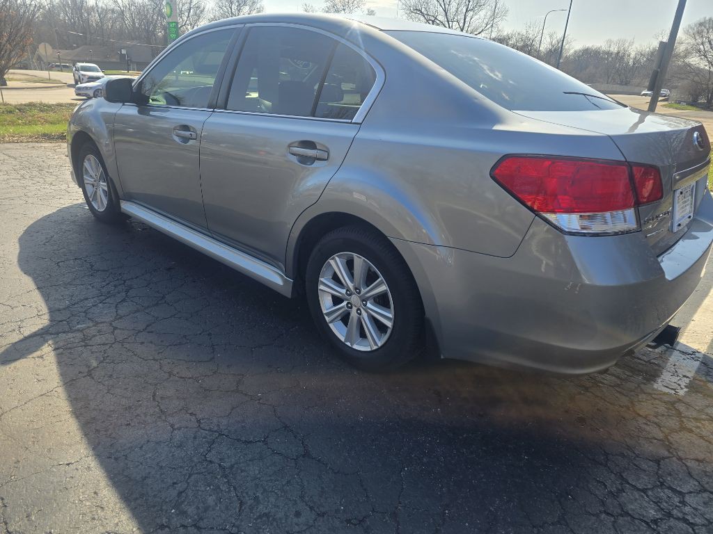 2011 Subaru Legacy Image 4