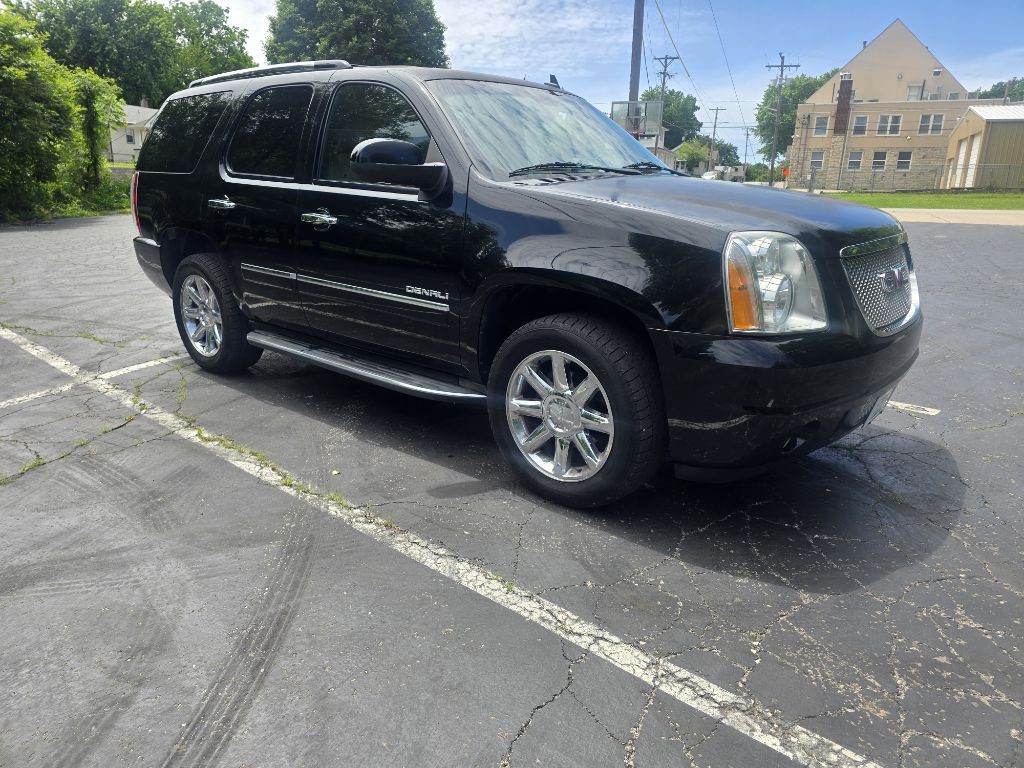 2014 GMC Yukon Image 2