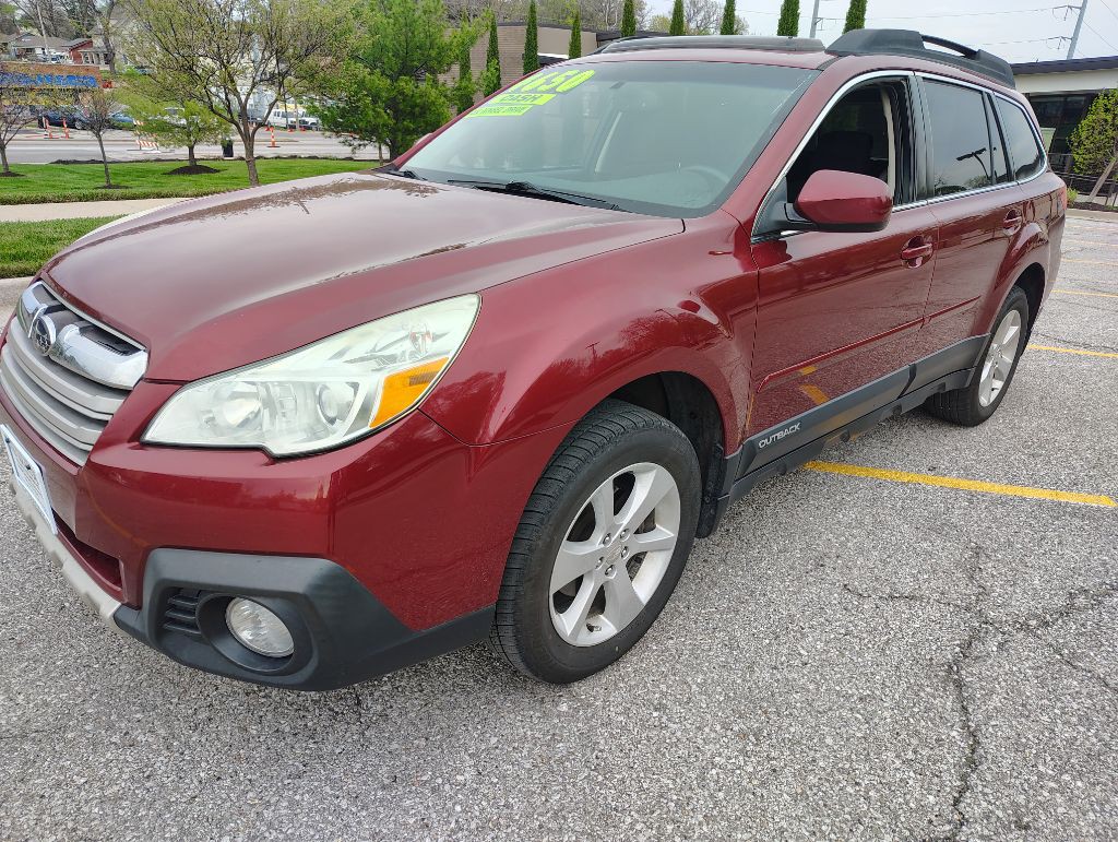 2013 Subaru Outback Image 2