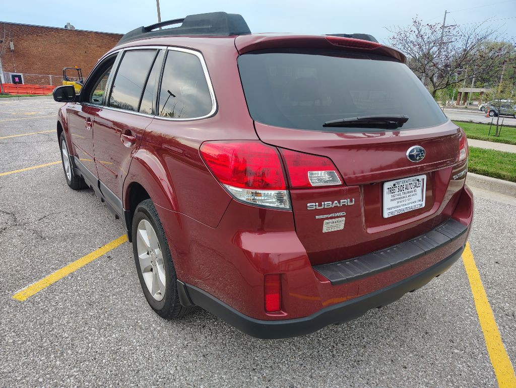 2013 Subaru Outback Image 7