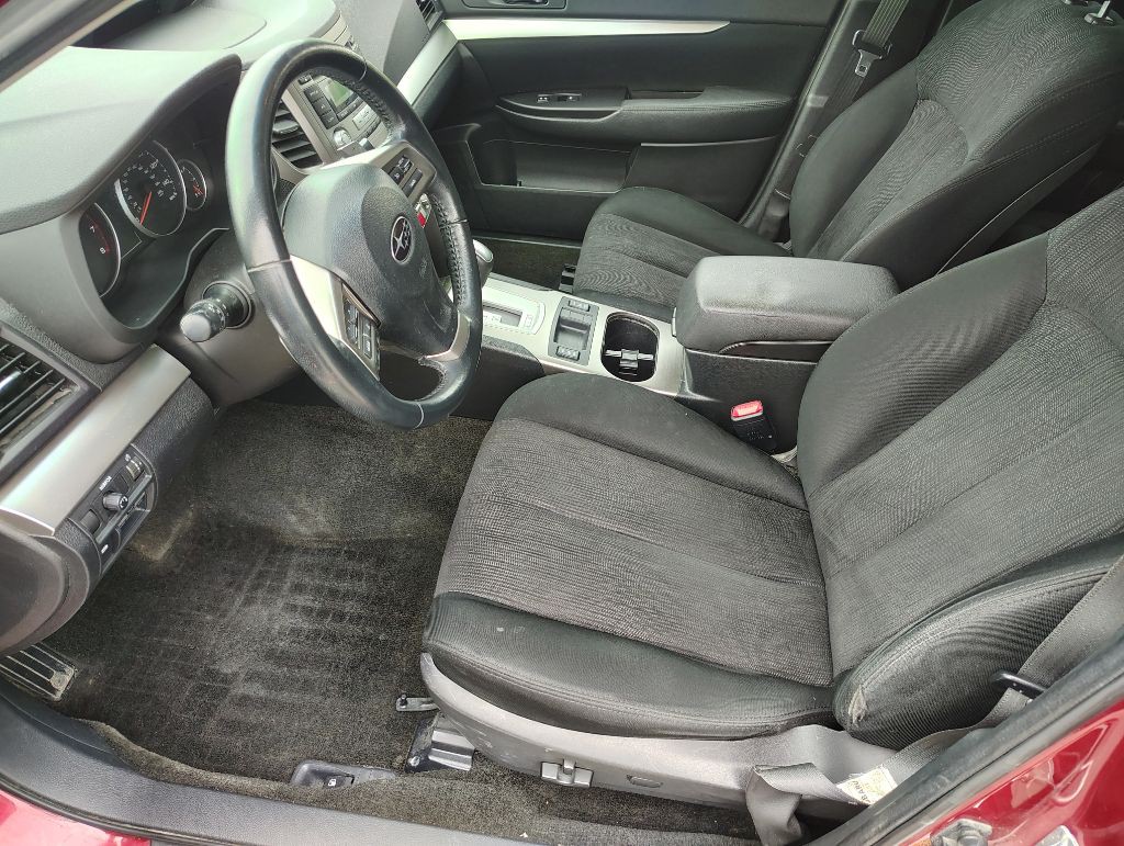 2013 Subaru Outback Image 10