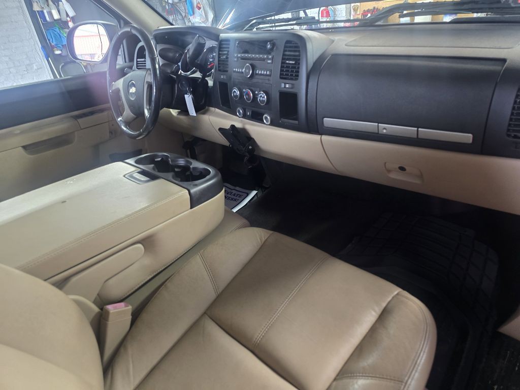 2010 Chevrolet Silverado 1500 Image 13
