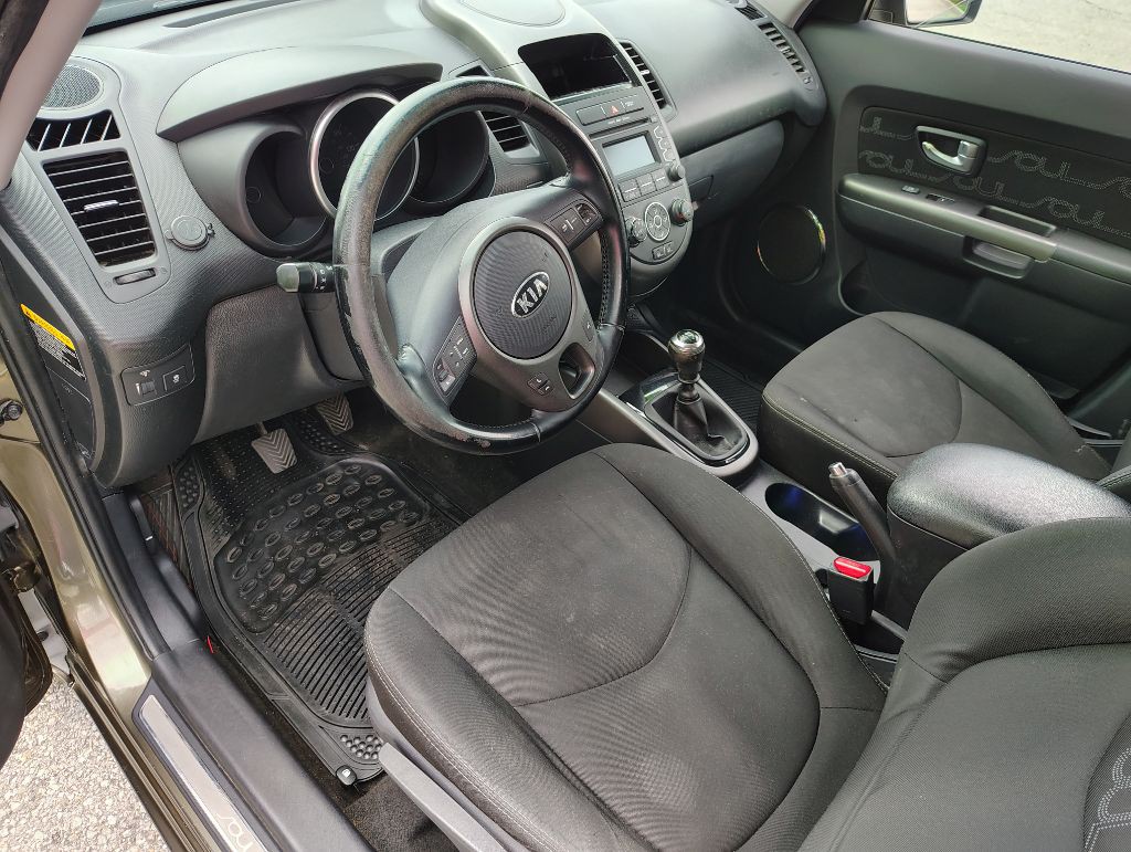 2013 Kia Soul Image 16