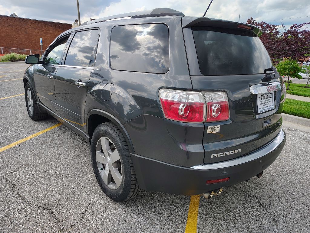 2011 GMC Acadia Image 8