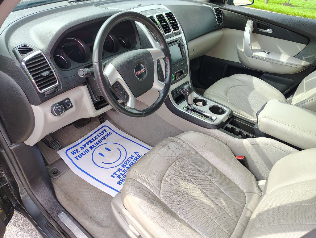 2011 GMC Acadia Image 14