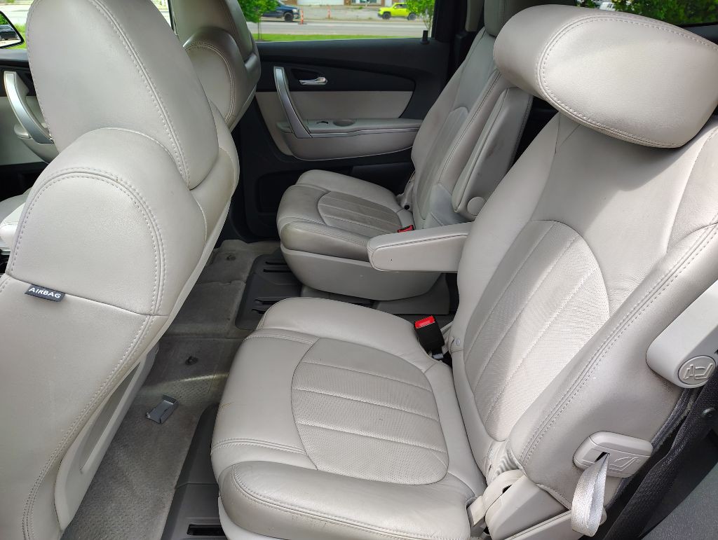 2011 GMC Acadia Image 25