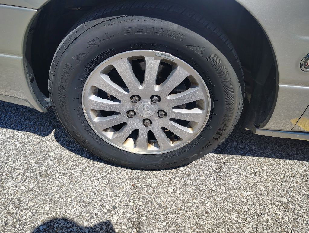 2005 Buick LeSabre Image 10