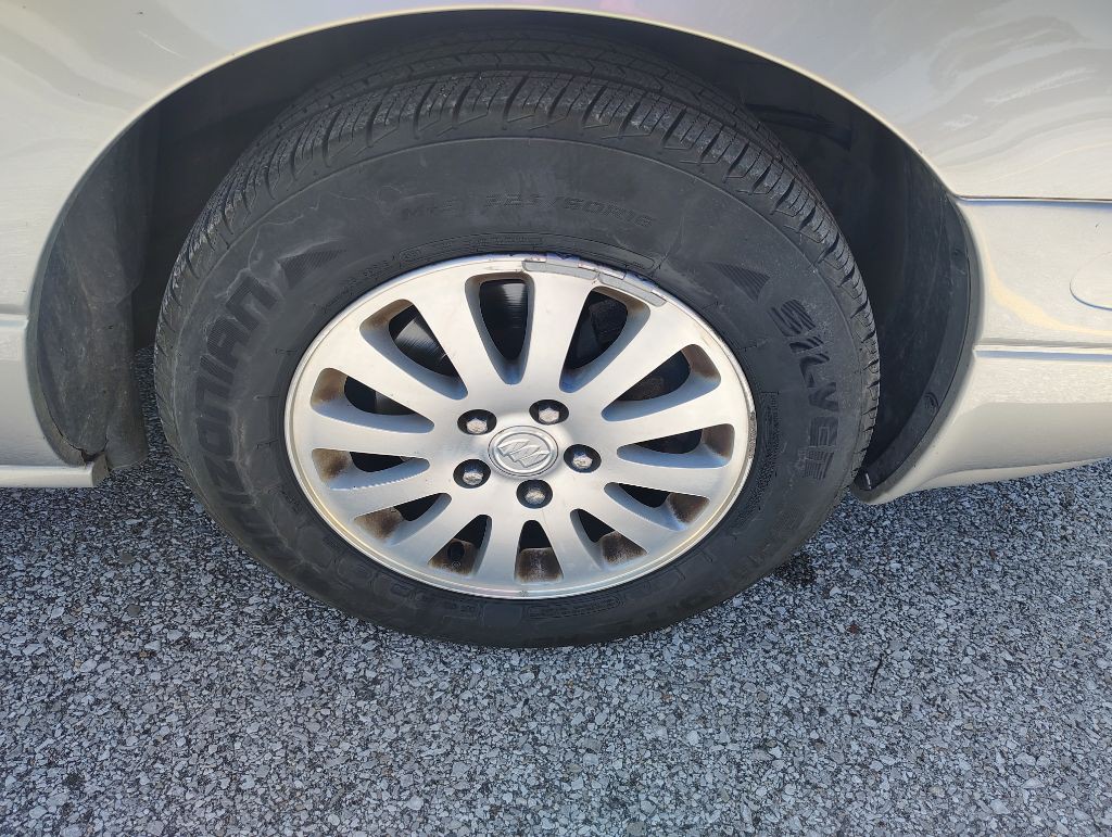 2005 Buick LeSabre Image 11