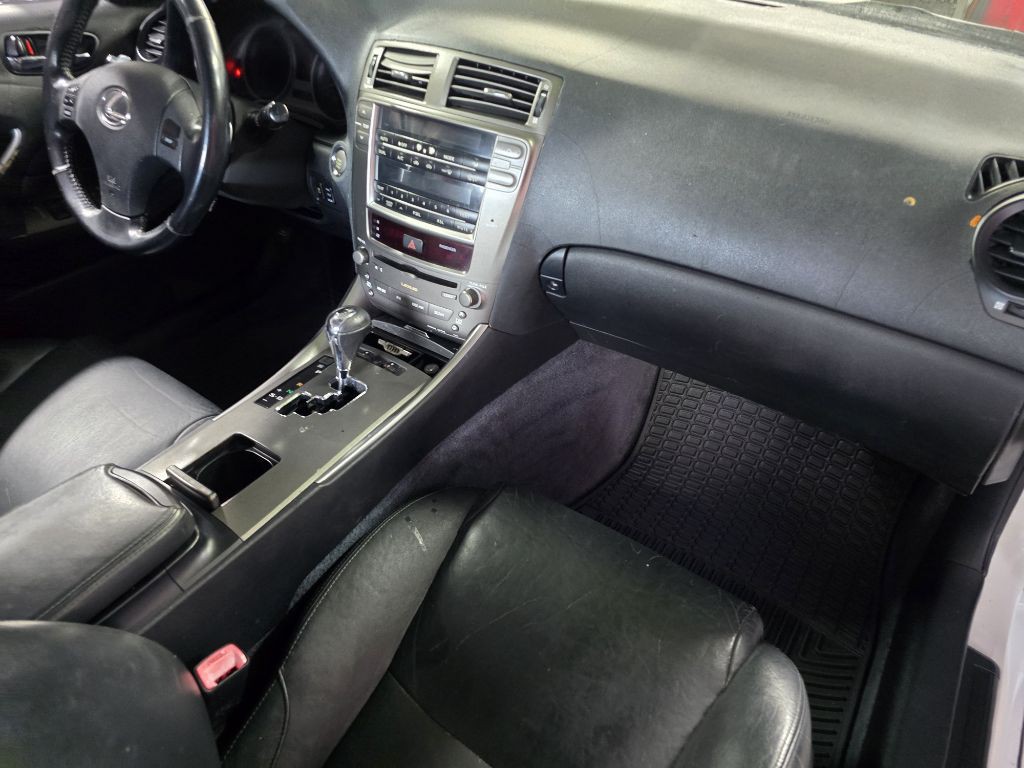 2008 Lexus IS Image 7