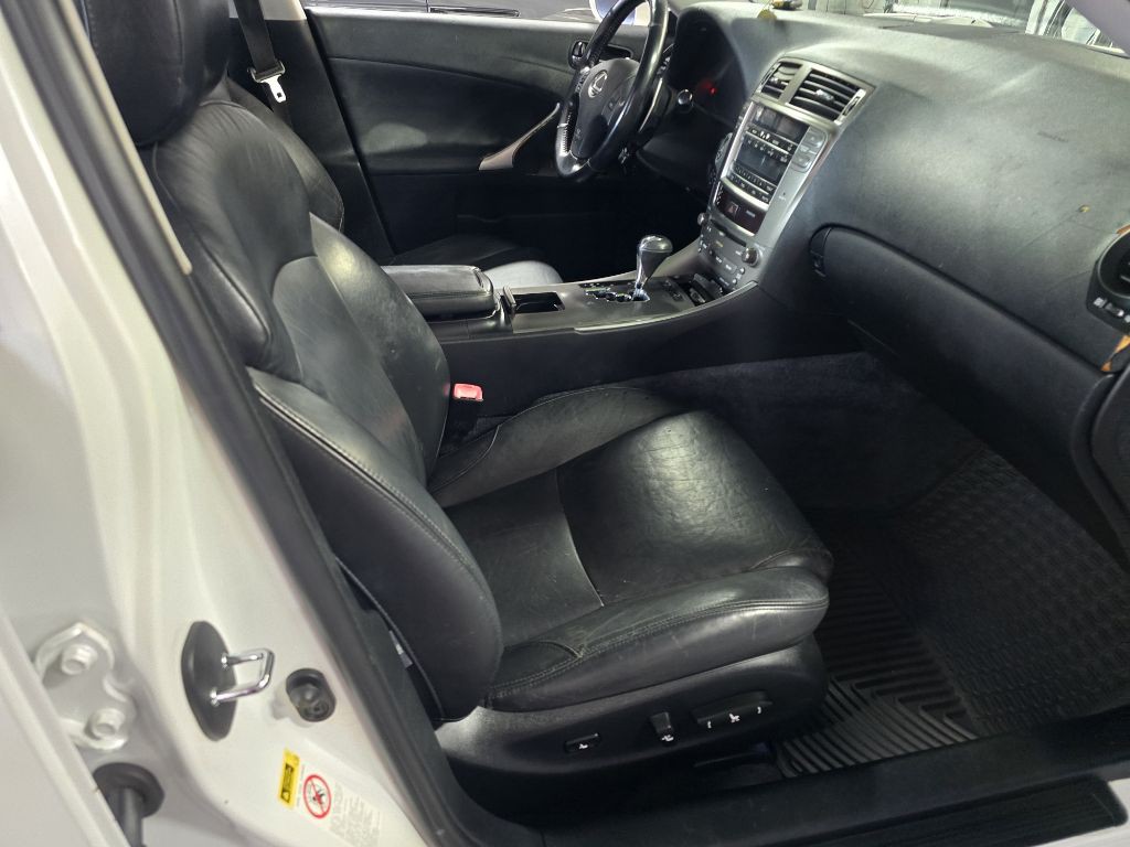 2008 Lexus IS Image 8