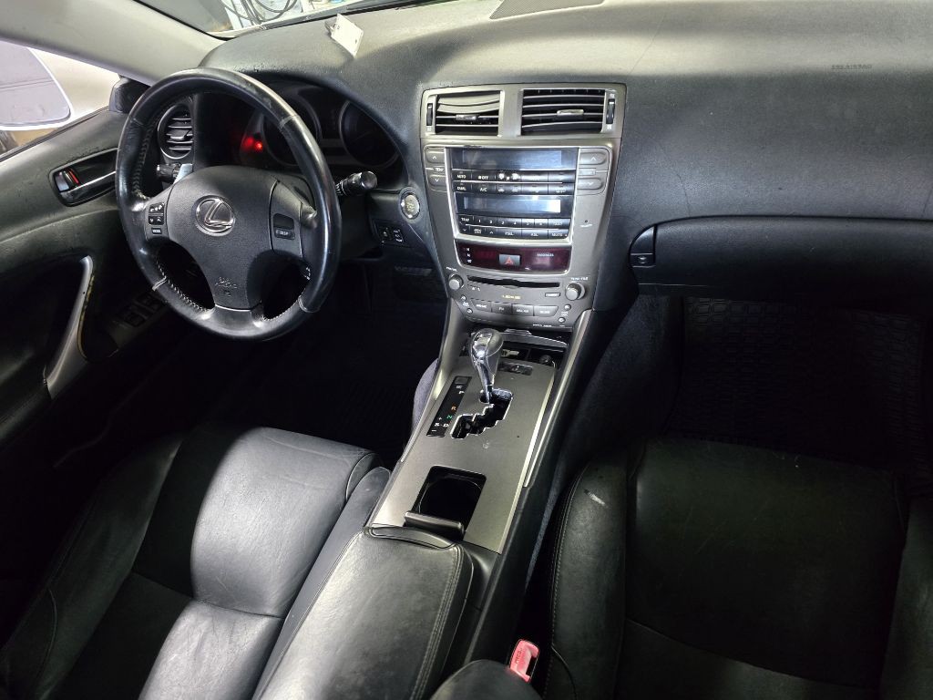2008 Lexus IS Image 10
