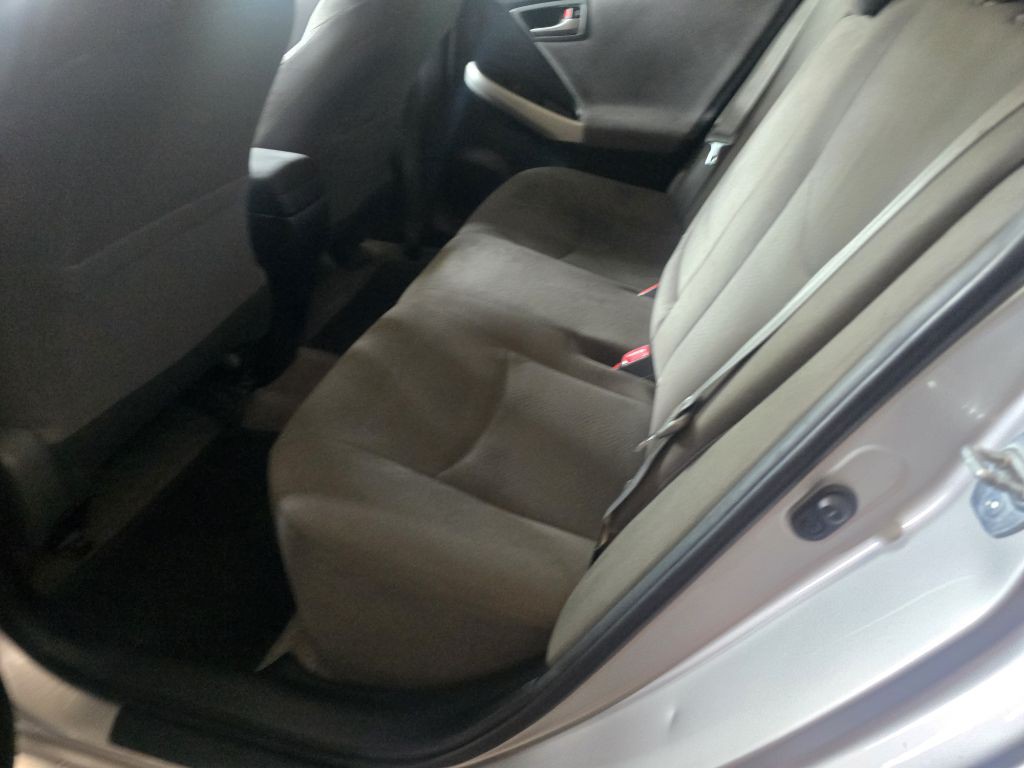 2015 Toyota Prius Image 13