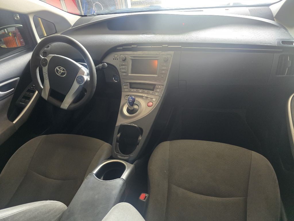 2015 Toyota Prius Image 18