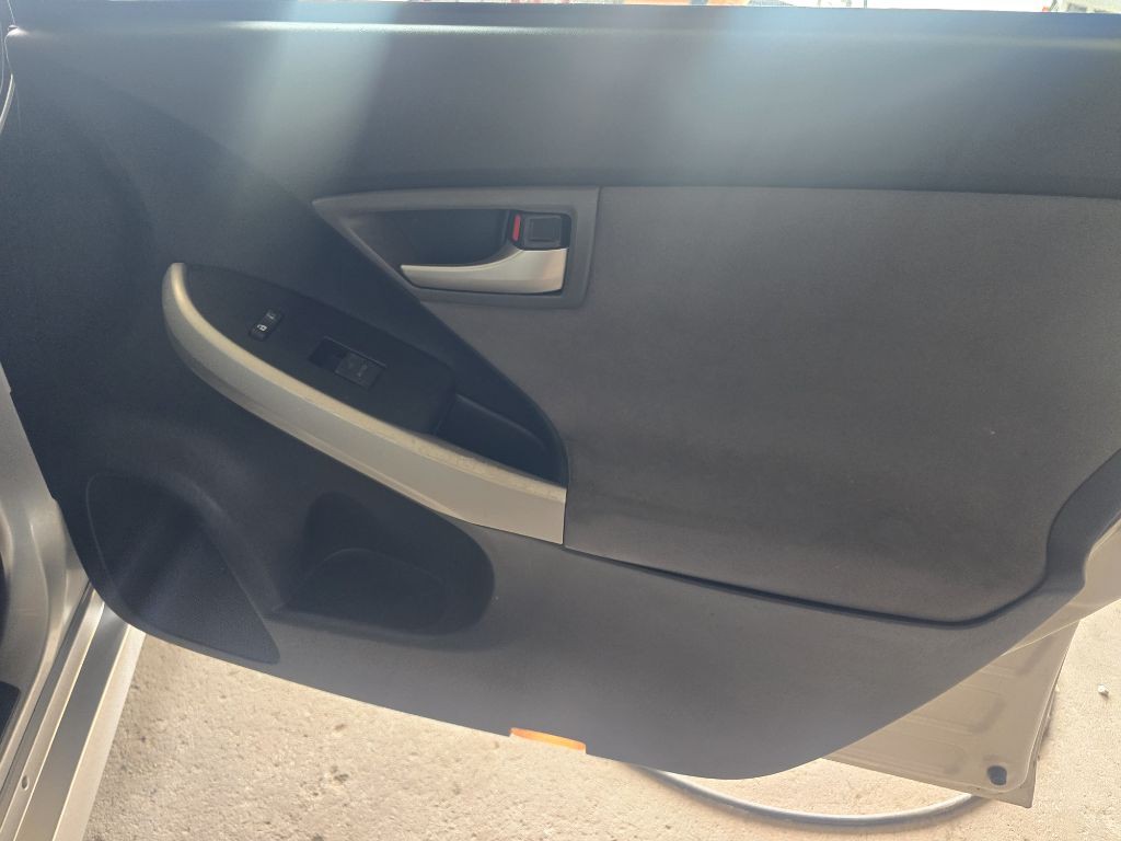 2015 Toyota Prius Image 21