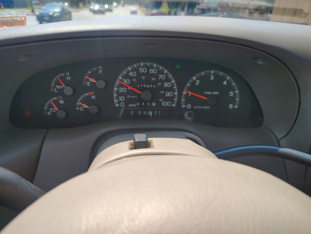 1998 Ford F-250 Image 28