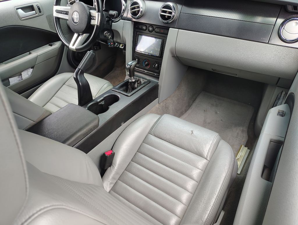 2007 Ford Mustang Image 16