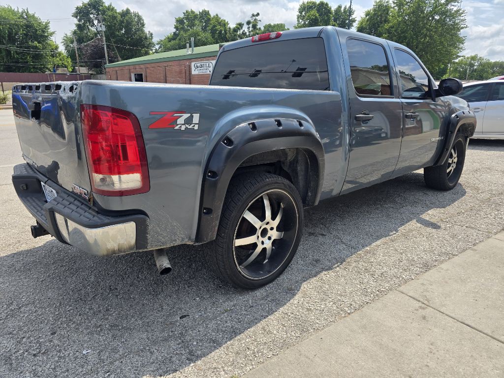 2007 GMC Sierra Image 2
