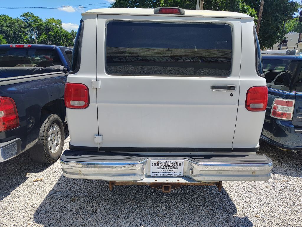 1999 Dodge Ram Van Image 6
