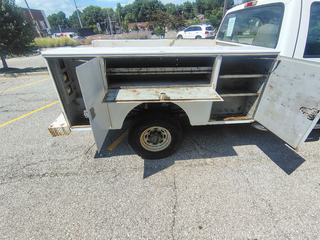 2003 Ford F-350 Image 10