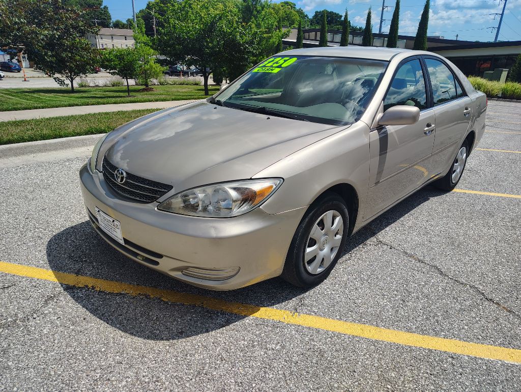 2003 Toyota Camry Image 2