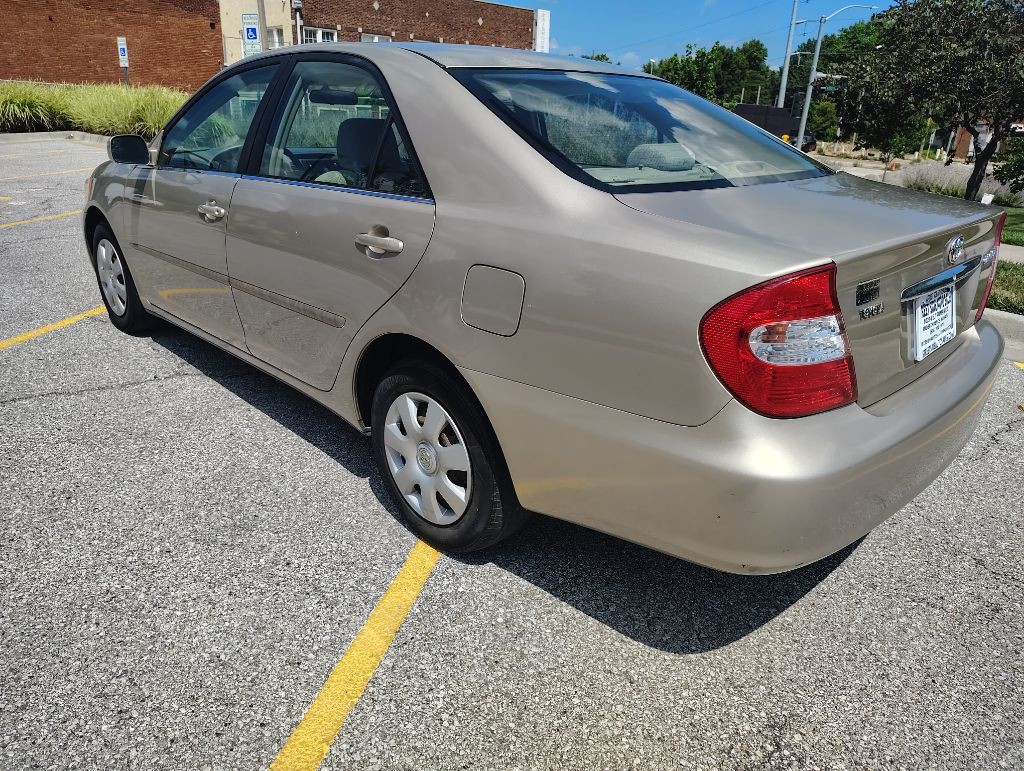2003 Toyota Camry Image 6