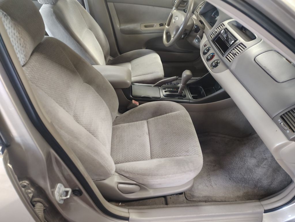2003 Toyota Camry Image 14