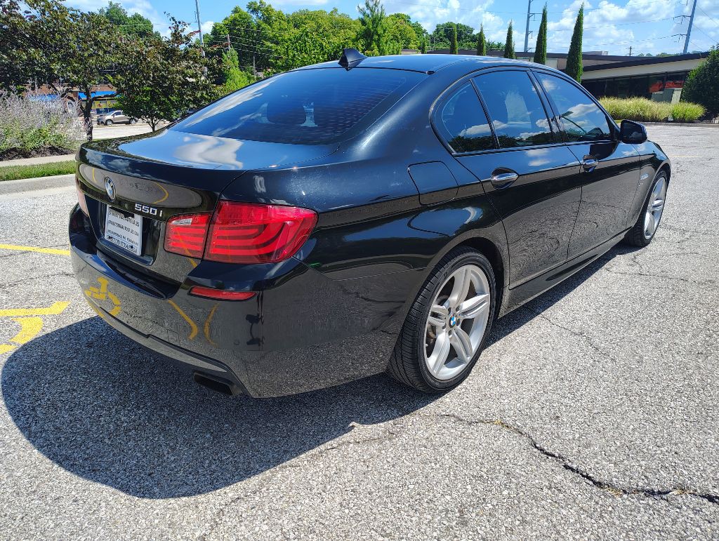2011 BMW 5 Series Image 4
