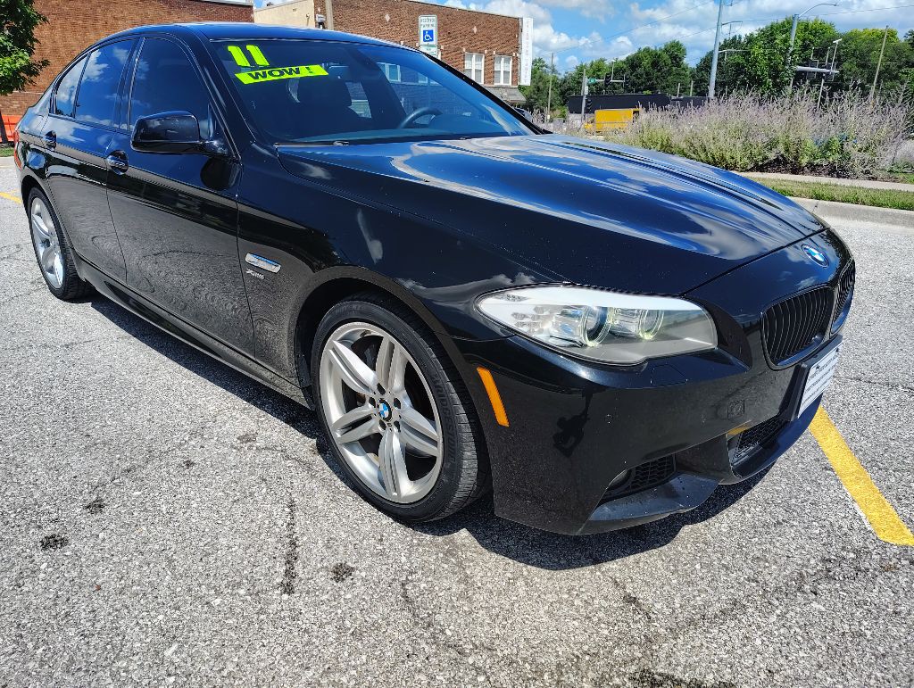 2011 BMW 5 Series Image 1