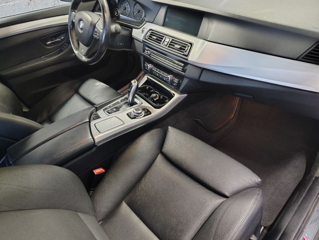 2011 BMW 5 Series Image 13