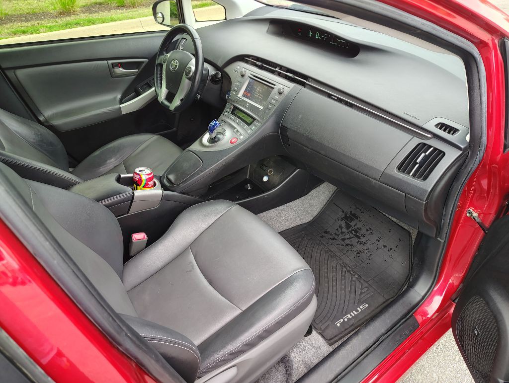 2012 Toyota Prius Image 13