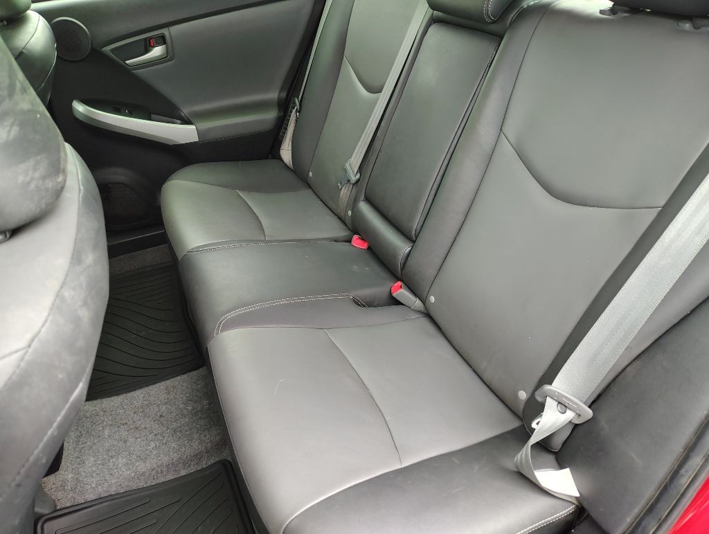 2012 Toyota Prius Image 16