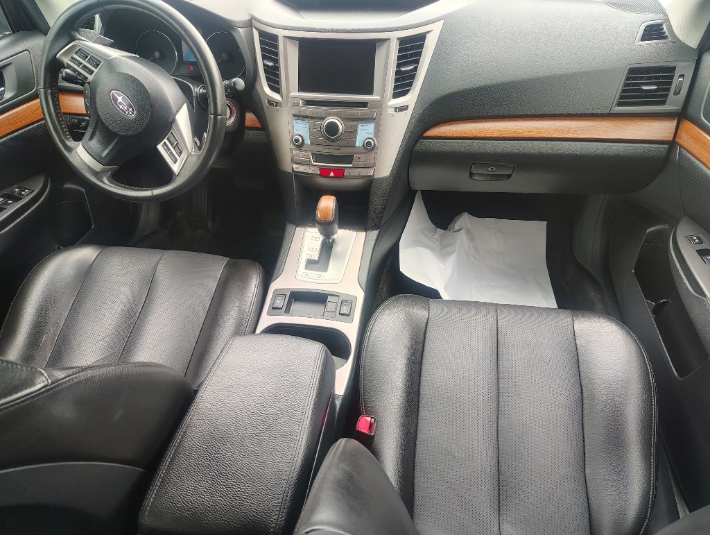 2013 Subaru Outback Image 11