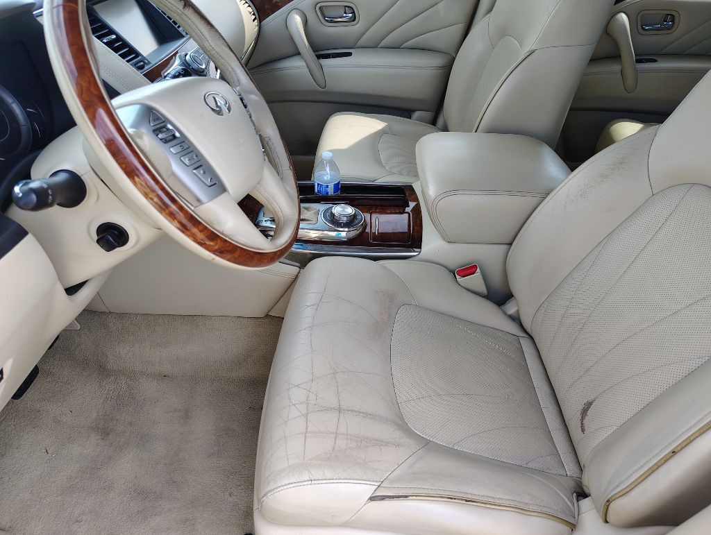 2015 INFINITI QX80 Image 16