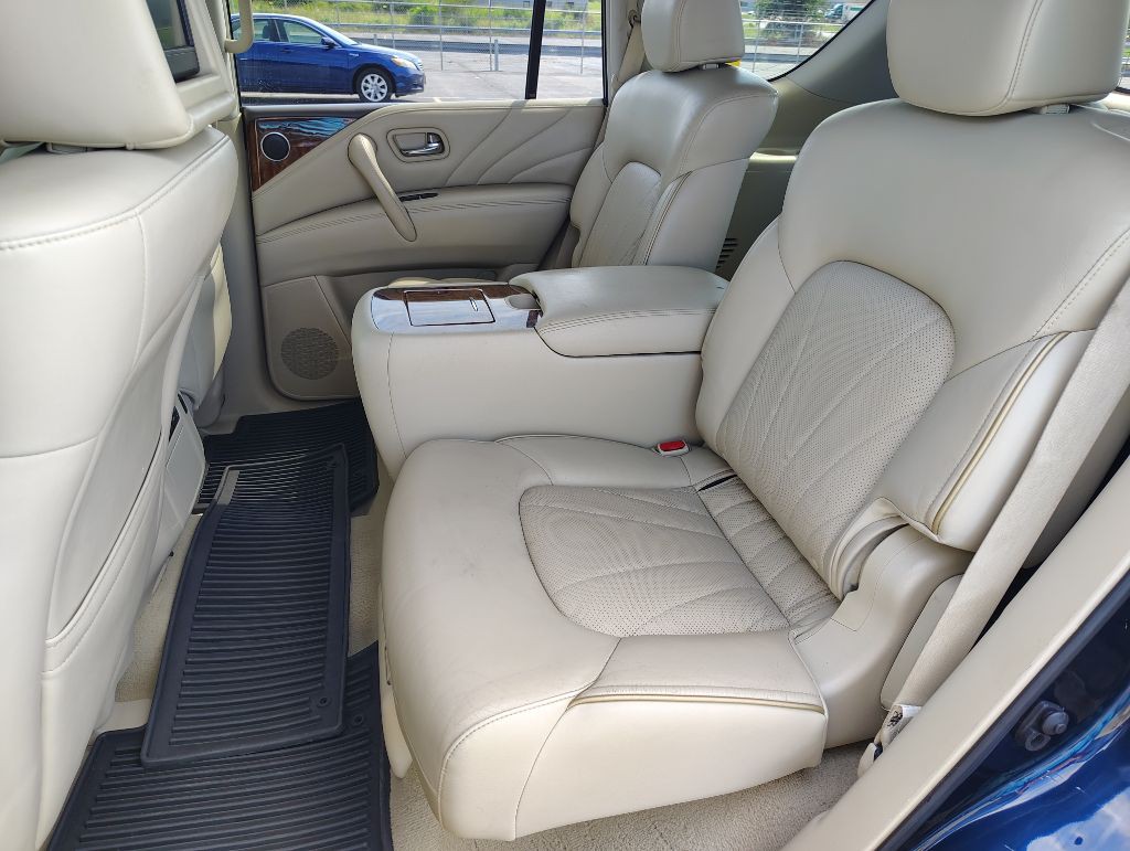2015 INFINITI QX80 Image 17