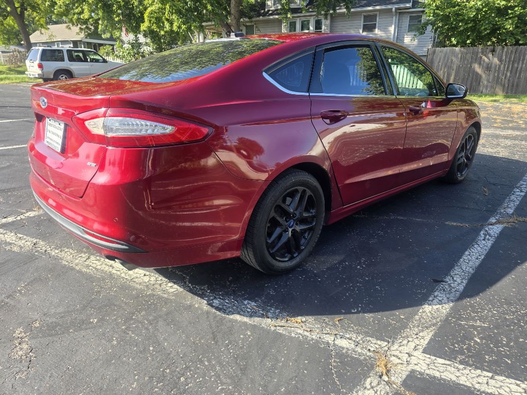 2016 Ford Fusion Image 4
