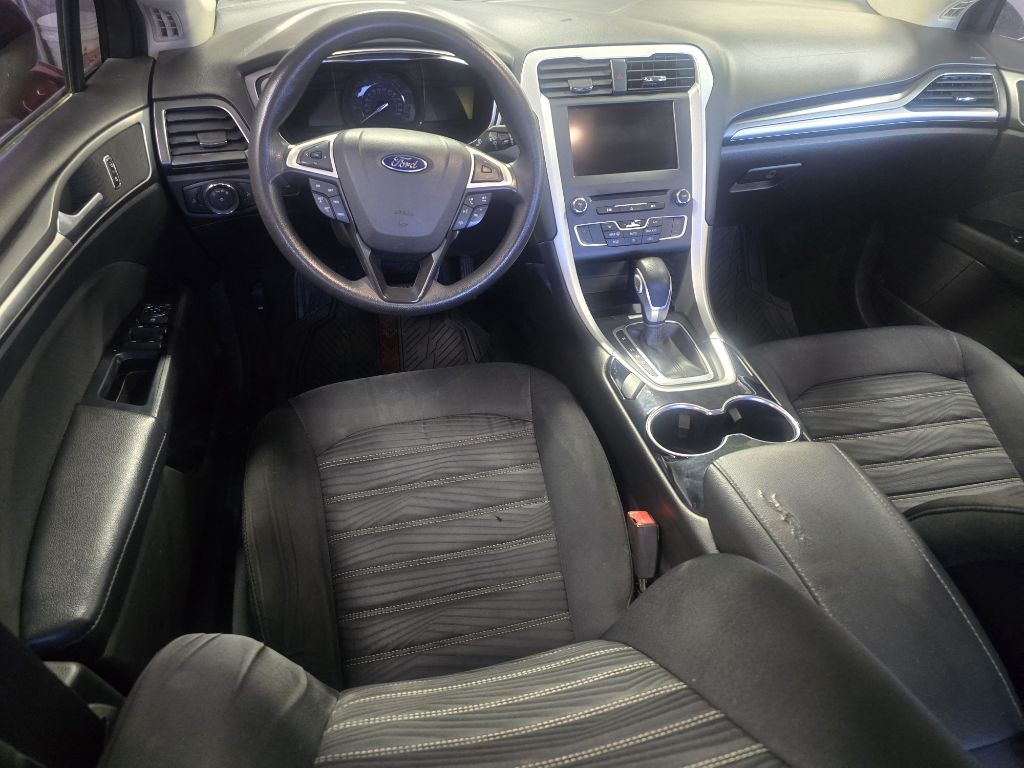 2016 Ford Fusion Image 12