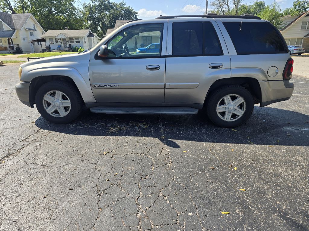 2003 Chevrolet Trailblazer Image 2