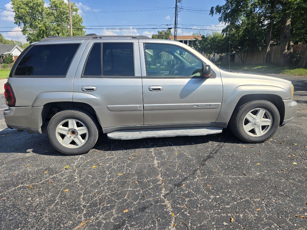 2003 Chevrolet Trailblazer Image 3