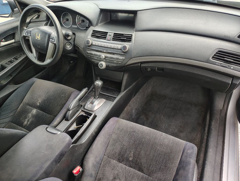 2010 Honda Accord Image 10