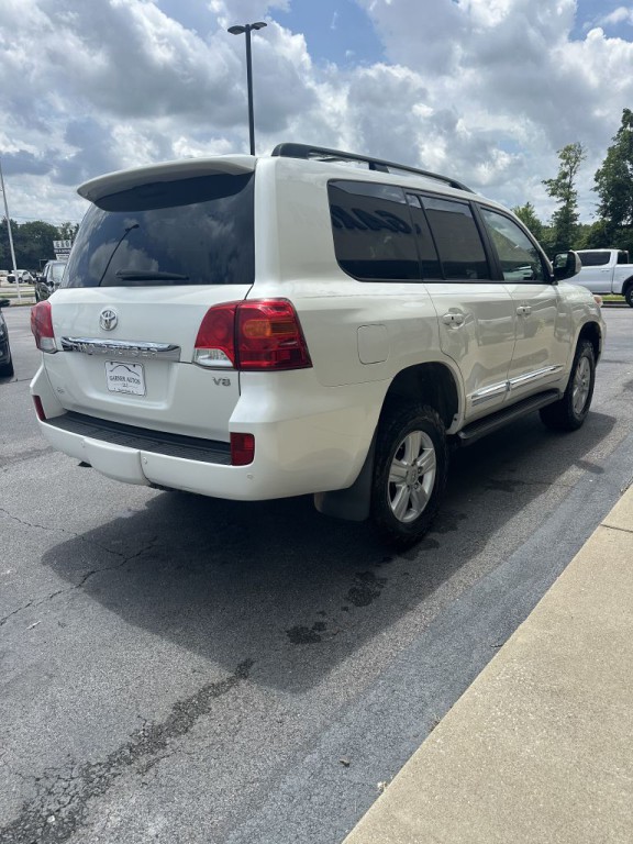 2015 Toyota Land Cruiser Image 3