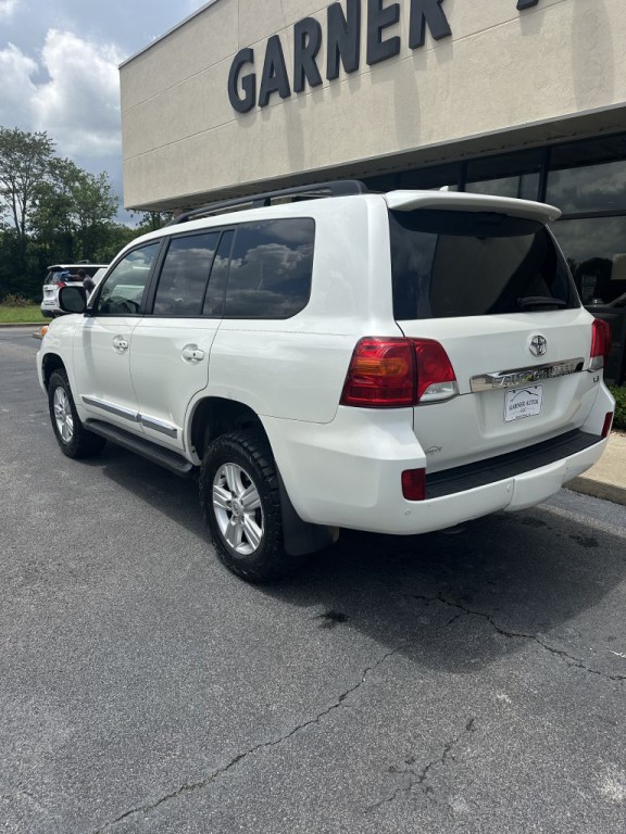 2015 Toyota Land Cruiser Image 4