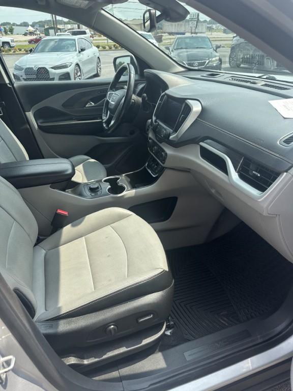 2020 GMC Terrain Image 3