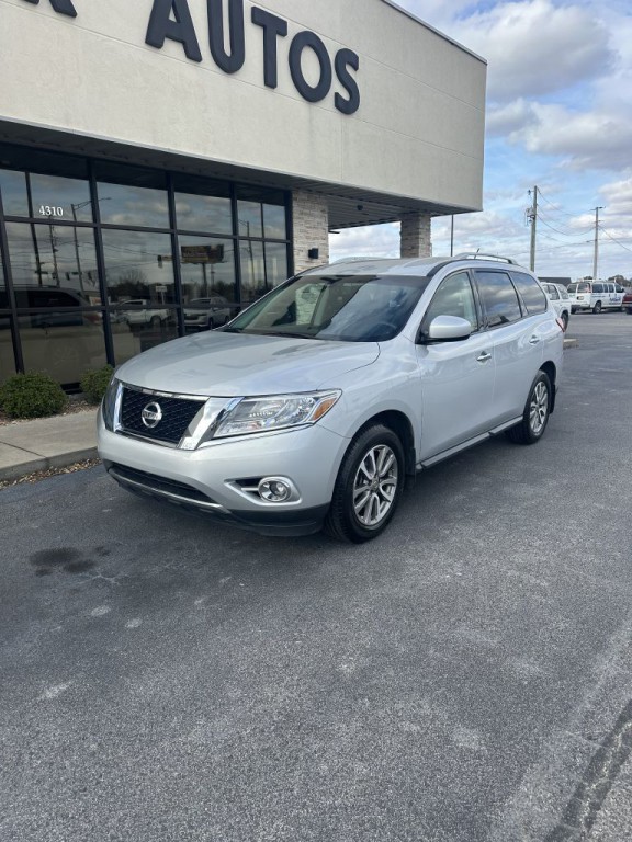 2015 Nissan Pathfinder Image 1
