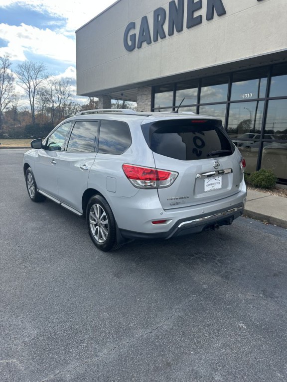 2015 Nissan Pathfinder Image 3
