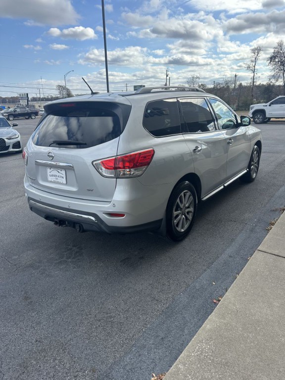 2015 Nissan Pathfinder Image 4