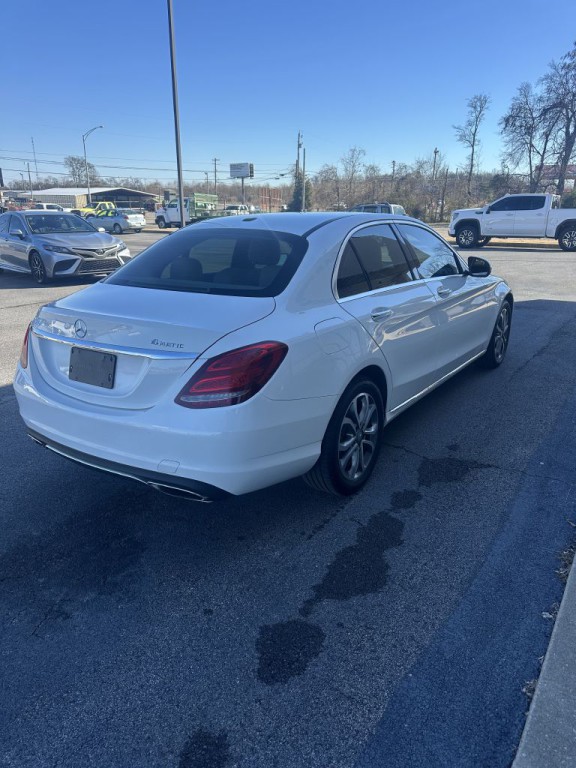 2015 Mercedes-Benz C-Class Image 3