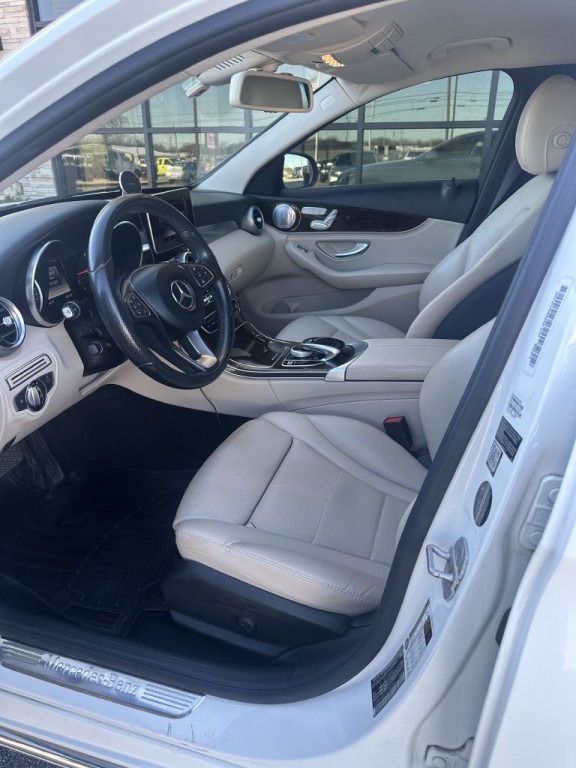 2015 Mercedes-Benz C-Class Image 5