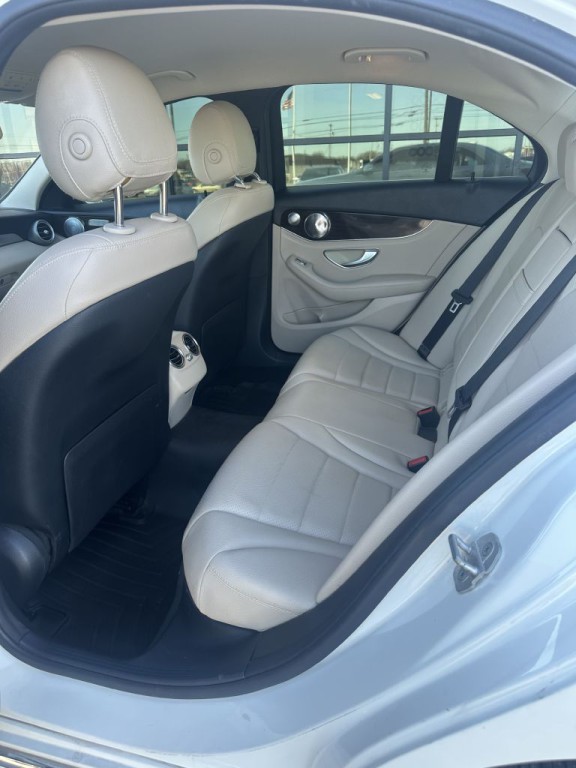 2015 Mercedes-Benz C-Class Image 7