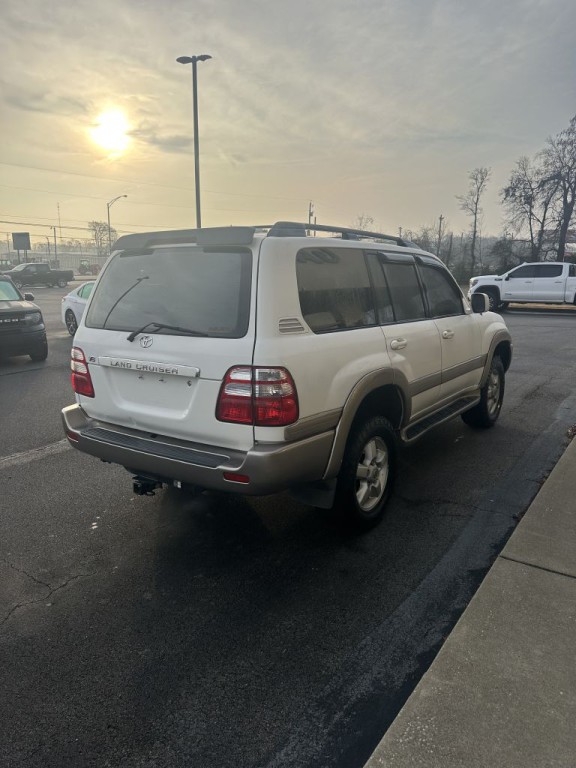 2003 Toyota Land Cruiser Image 4